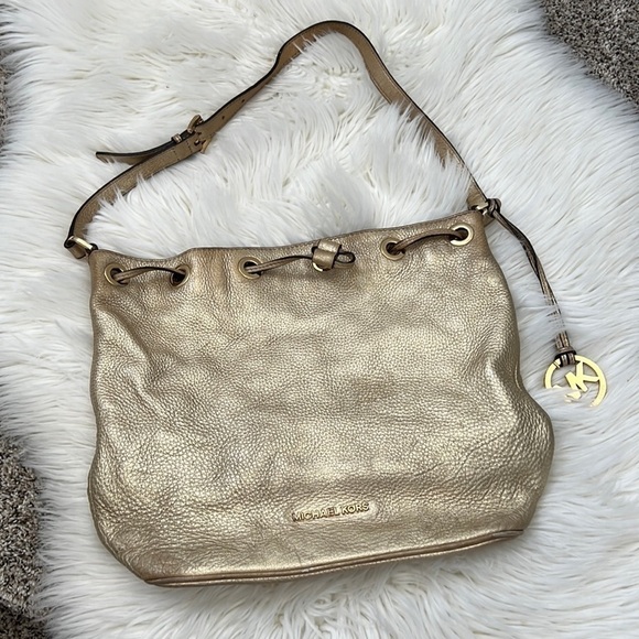 Michael Kors Leather Bucket Shoulder Bag Gold - Picture 1 of 16